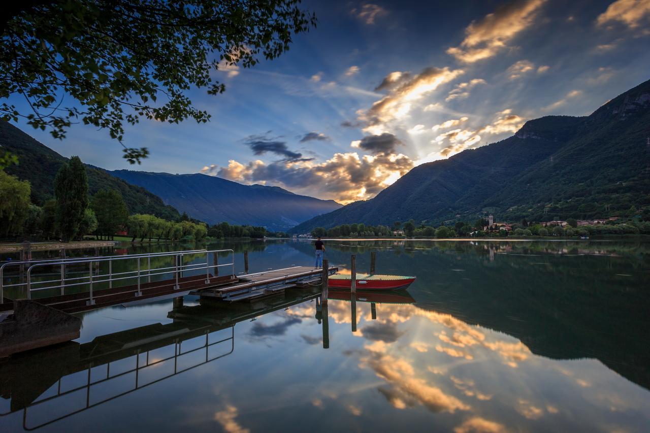 Casa Vacanza Residence Lago Di Endine Monasterolo del Castello ภายนอก รูปภาพ